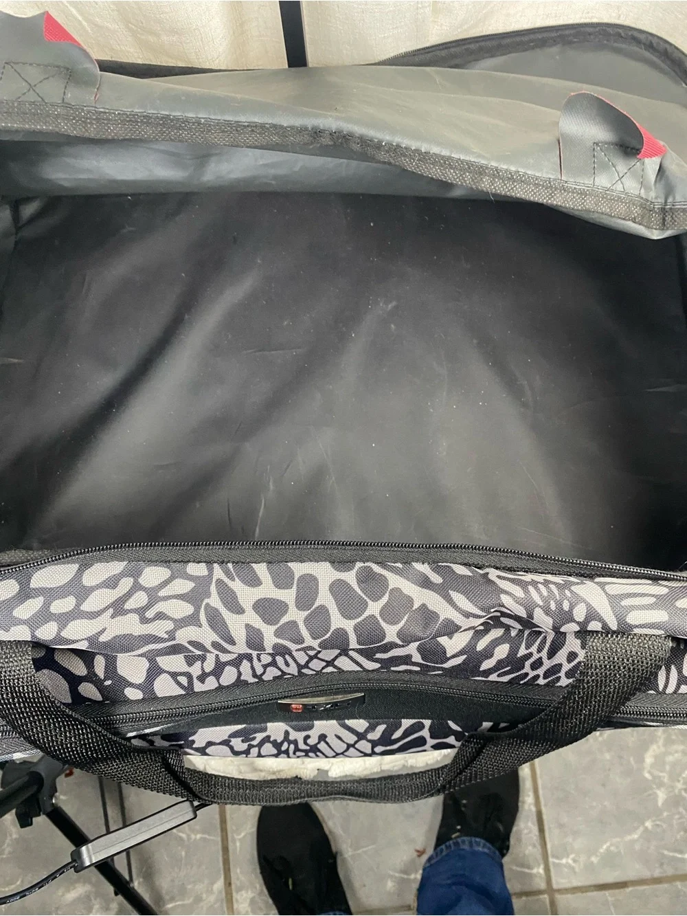 TAG Travel Duffel Bag Grey Black Animal Print Weekender Carry On Tote Luggage